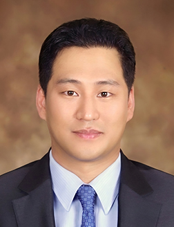 김동현 교수